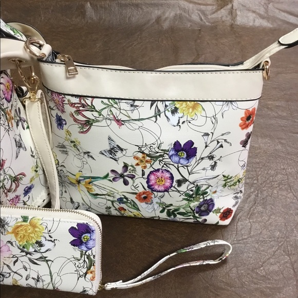 Three piece purse ,wallet and makeup bag - Picture 4 of 6